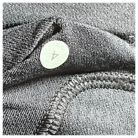 Lululemon Jacket Womens Sz 4 Gray Plaid Ruffle Pockets Logo Ahead Of The Curve - Picture 9 of 11